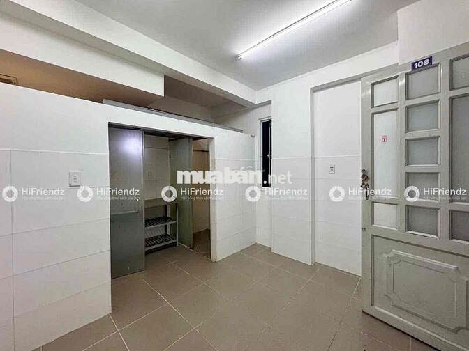 Phòng không gác cửa sổ trời sạch sẽ đường Hoà Bình - Tô Hiệu