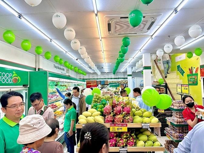Cửa Hàng Cần Tuyển Nhân Viên Trung Tuổi/Lớn Tuổi Làm Tạp Vụ/ Vệ Sinh