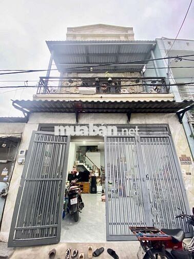 Bán nhà 1tret2lau và sân thượng