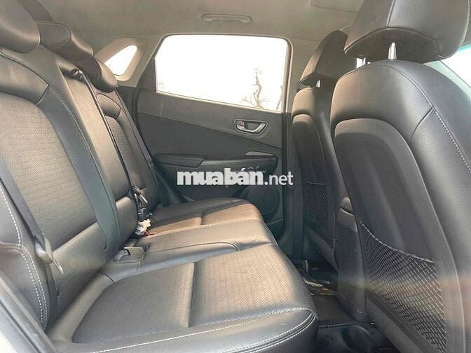 Hyundai Kona 1.6Turbo sx 2018 màu trắng rẻ đẹp