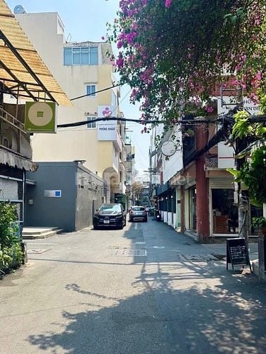 Hẻm Xe Hơi Tr Hưng Đạo,Vuông Vức,An Ninh, Sạch sẽ,Dân Trí,Nhiều cty