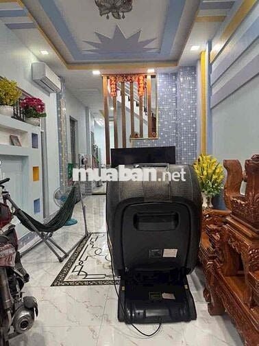 NHÀ MỚI 4 TẦNG, 4PN 5WC, SÁT CÔNG VIÊN, NGAY NGÃ TƯ HỒ HỌC LÃM