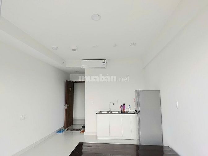 Chính chủ cho thuê căn hộ 1 phòng ngủ mới toanh, nội thất mới, đầy đủ 