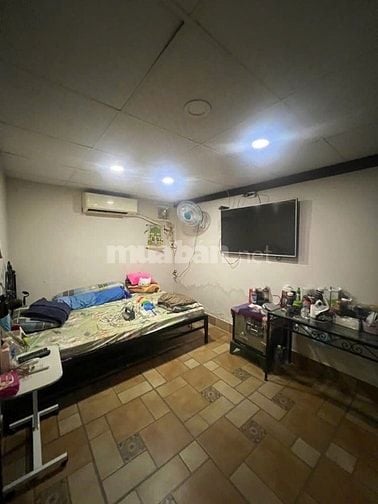 Hẻm Xe Hơi Tr Hưng Đạo,Vuông Vức,An Ninh, Sạch sẽ,Dân Trí,Nhiều cty