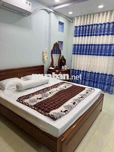 NHÀ MỚI 4 TẦNG, 4PN 5WC, SÁT CÔNG VIÊN, NGAY NGÃ TƯ HỒ HỌC LÃM