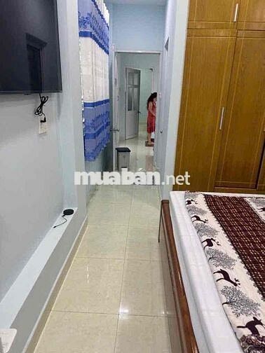 NHÀ MỚI 4 TẦNG, 4PN 5WC, SÁT CÔNG VIÊN, NGAY NGÃ TƯ HỒ HỌC LÃM