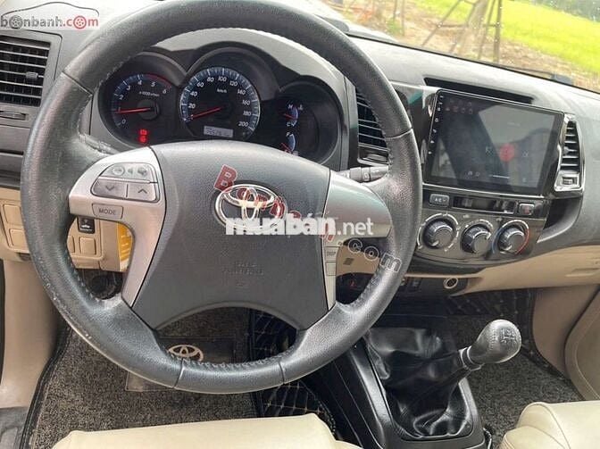 Toyota fotuner sản xuất 2016 bản số sàn máy dầu