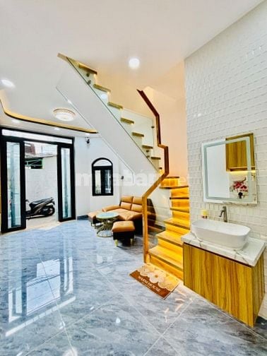 Nhà đẹp 1 trệt 1 lầu 2PN 2WC gần Chợ Phú Lâm - Quận 6