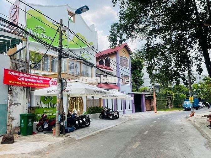 Mặt tiền khu vực View công viên rất tốt cho sức khỏe