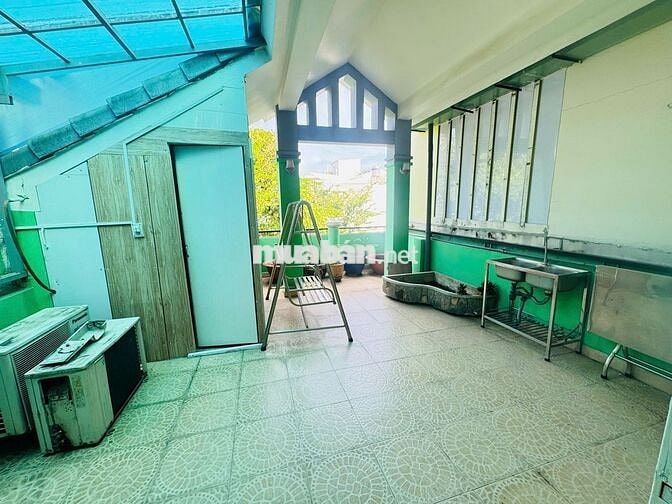 CHO THUÊ PHÒNG FULL NỘI THẤT. TÁCH BẾP. CÓ BAN CÔNG KDC TRUNG SƠN Q7.