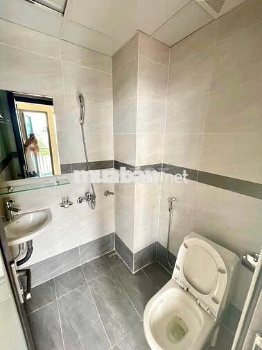 Phòng 35m2 Full NT Ban công lớn Ung Văn Khiêm gần Hàng Xanh tiện đi Q1