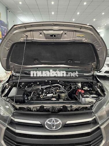 Toyota Innova 2017 2.0E - 90000 km