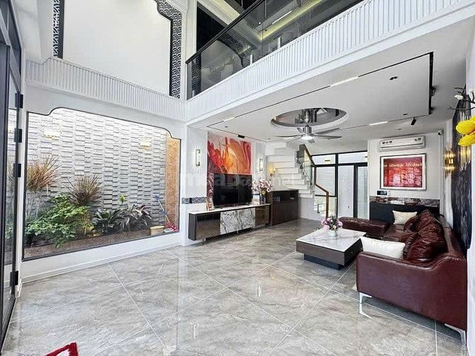 Bán Biệt thự Mini Phan Văn Trị, 3 tầng 120m2 hẻm 8m có vỉa hè giá 17.5
