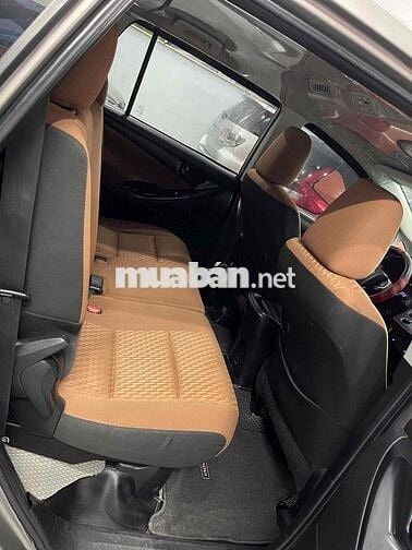 Toyota Innova 2017 2.0E - 90000 km
