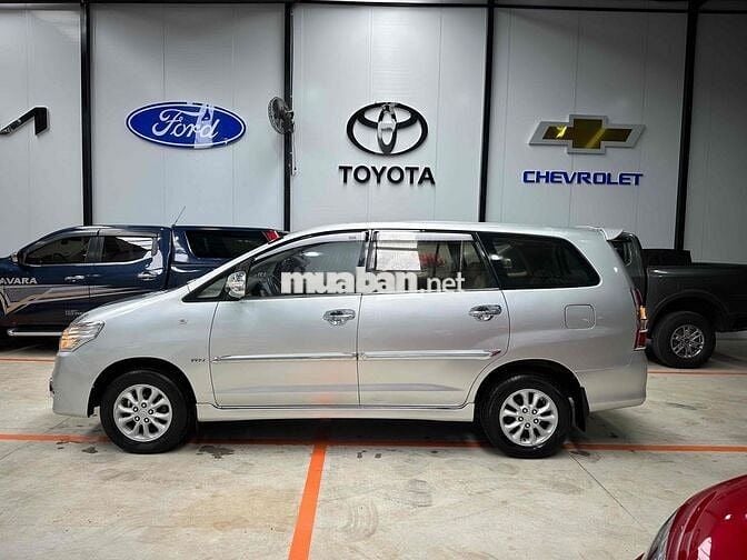 Toyota Innova 2014 E - 120245 km