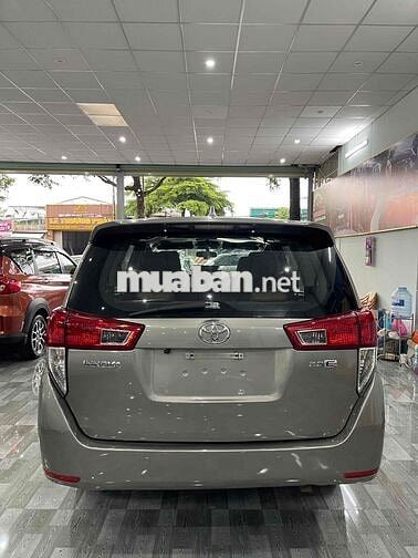 Toyota Innova 2017 2.0E - 90000 km