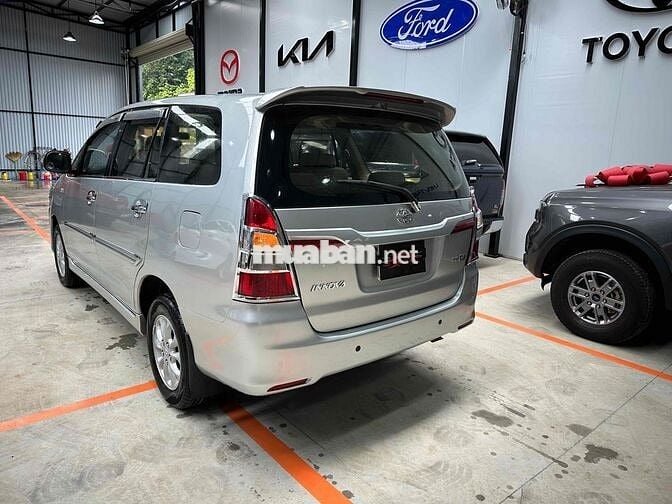 Toyota Innova 2014 E - 120245 km