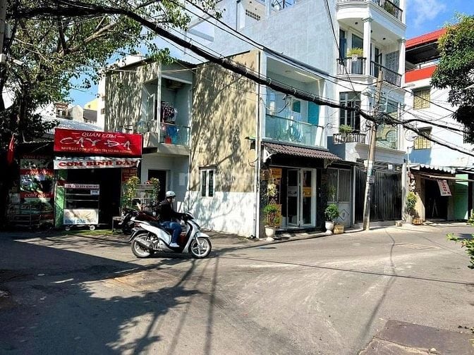 Bán nhà mặt tiền rẻ đẹp (5,2x10) Số 2 Đường số 7 P3 Gò Vấp (Sân bay)
