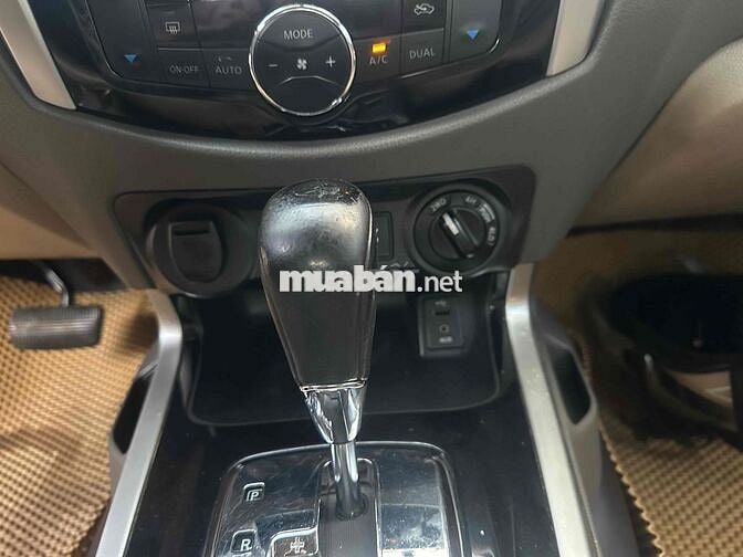 Nissan Navara 2015 NP300 VL 4x4 AT