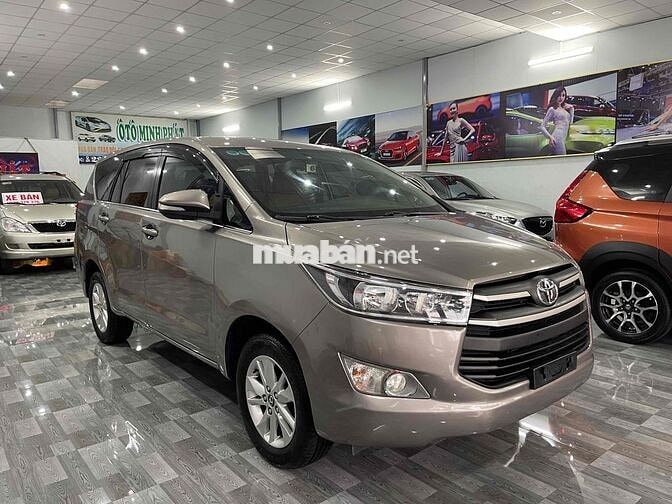 Toyota Innova 2017 2.0E - 90000 km