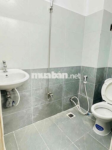 Cho Thuê Phòng Tại Trường Sa Gần vòng xoay Lăng Cha Cả tiện đi sân bay