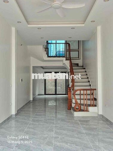 Bán Nhà riêng 60m2 tại Đông Mỹ, Thanh Trì - giá 5,85 tỷ có TL