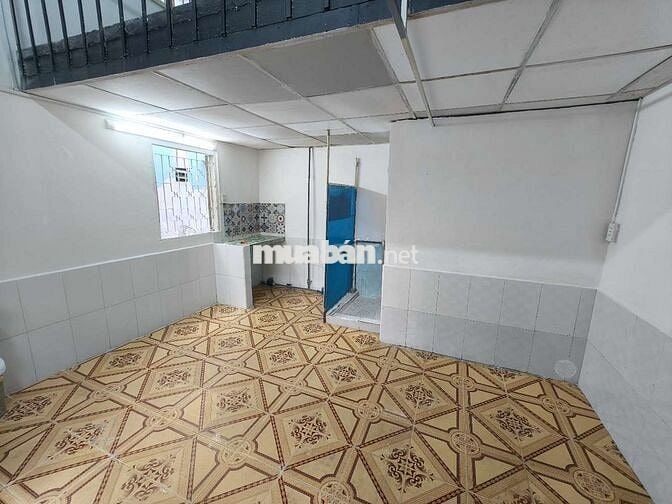 Nhà mặt tiền hẻm sau Big Trường Chinh