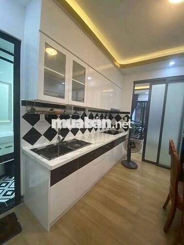 CHO THUÊ NHÀ GÓC 2MT HẺM XE HƠI – TRẦN QUANG DIỆU, P14 Q.3