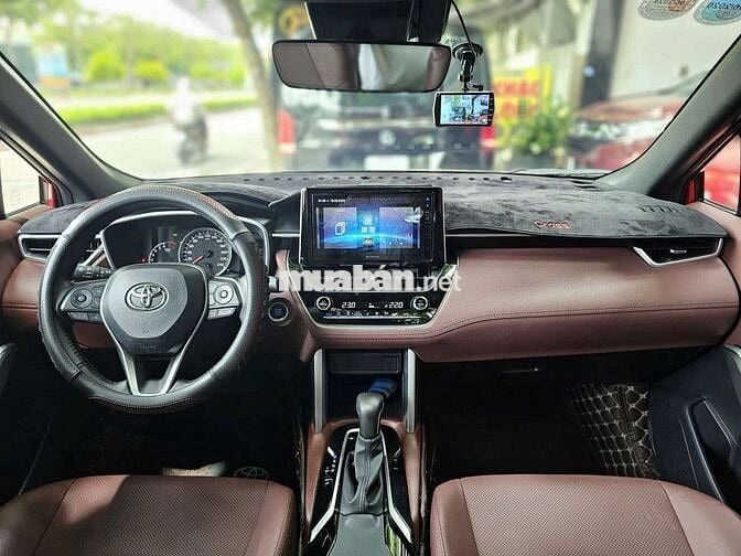 Toyota Corolla Cross 1.8V 2022 đk 2023 lướt 11.000