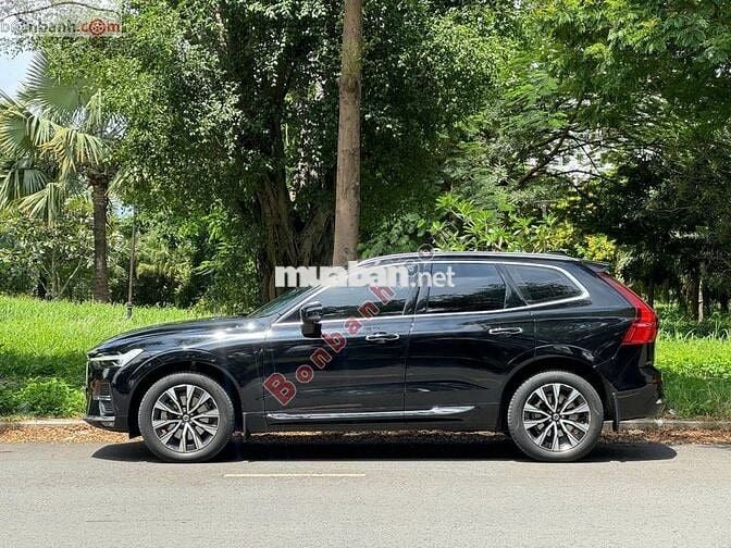 XC60 Ultimate Bright Model 2023 Year mới lăn bánh
