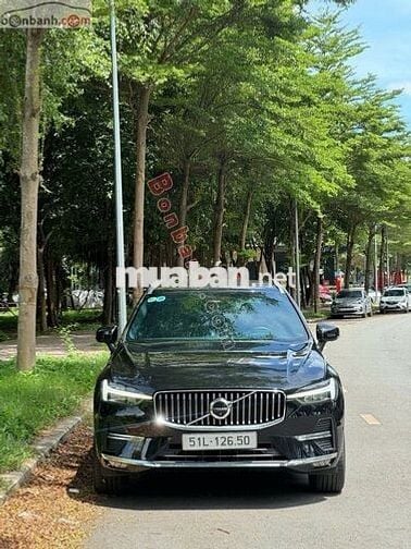 XC60 Ultimate Bright Model 2023 Year mới lăn bánh