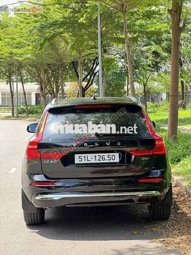 XC60 Ultimate Bright Model 2023 Year mới lăn bánh