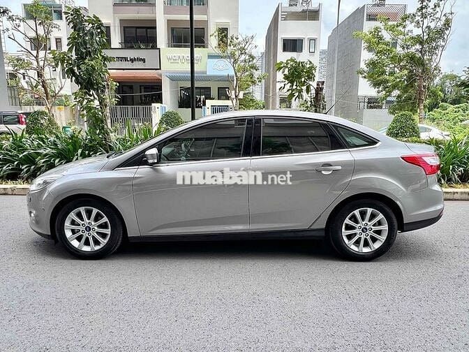 Ford Focus 2013 Titanium 2.0 AT - 26000 km