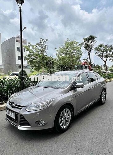 Ford Focus 2013 Titanium 2.0 AT - 26000 km