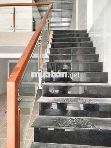 Cho thuê nhà 170m2 vừa ở vừa làm.kho  đường rộng