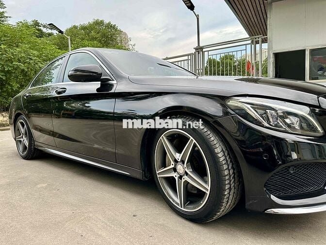 Mercedes Benz C Class 2016 C300 AMG - 140000 km