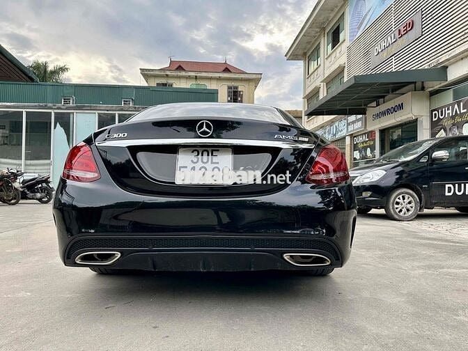 Mercedes Benz C Class 2016 C300 AMG - 140000 km