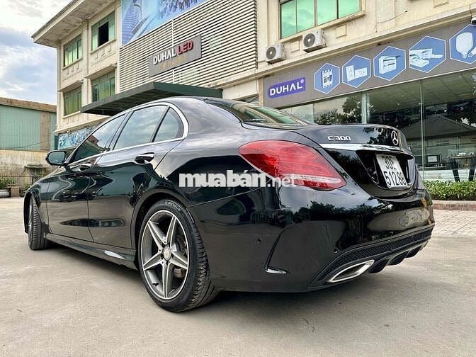 Mercedes Benz C Class 2016 C300 AMG - 140000 km