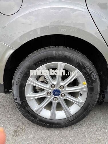 Ford Focus 2013 Titanium 2.0 AT - 26000 km