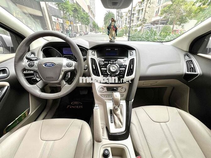 Ford Focus 2013 Titanium 2.0 AT - 26000 km