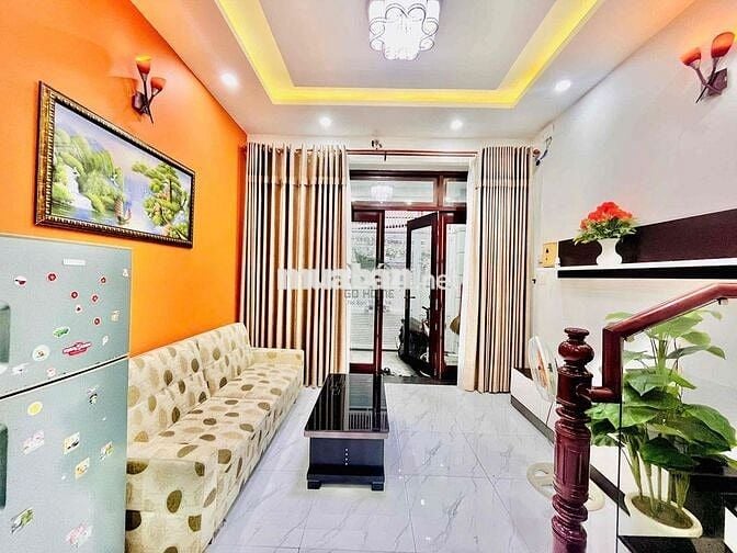 CHO THUÊ NHÀ ĐẸP 3 PHÒNG NGỦ GẦN BIỂN HẺM KHU PHỐ TÂY