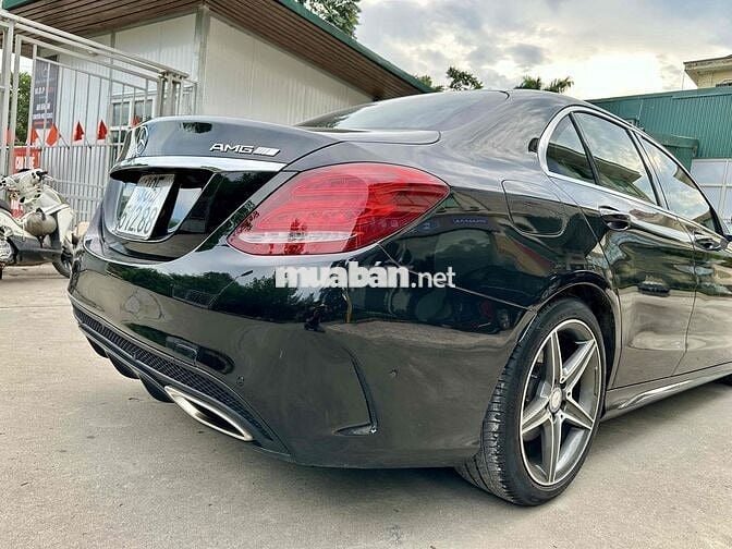 Mercedes Benz C Class 2016 C300 AMG - 140000 km