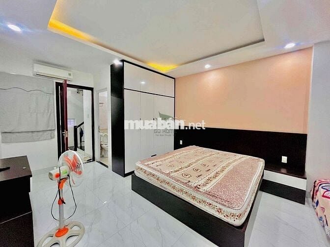 CHO THUÊ NHÀ ĐẸP 3 PHÒNG NGỦ GẦN BIỂN HẺM KHU PHỐ TÂY
