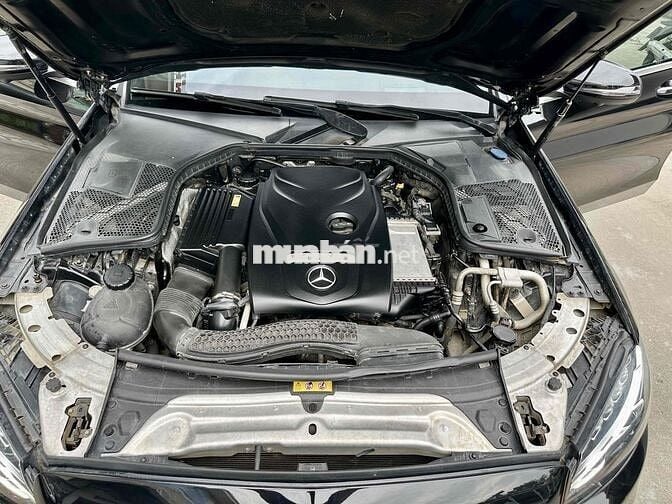 Mercedes Benz C Class 2016 C300 AMG - 140000 km