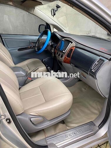 Toyota Innova 2008 J lên full 213. chính chủ