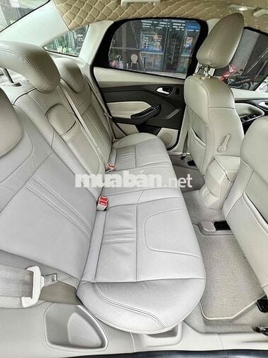 Ford Focus 2013 Titanium 2.0 AT - 26000 km