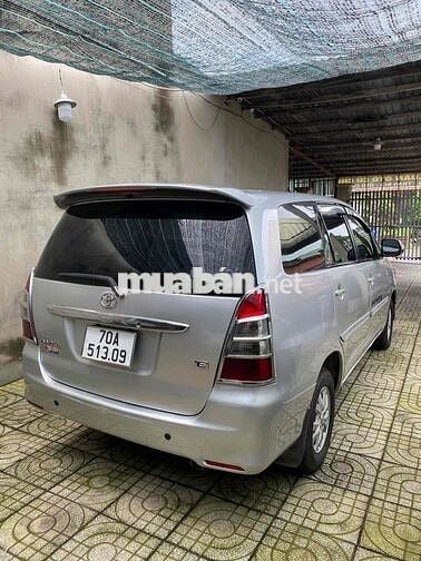 Toyota Innova 2008 J lên full 213. chính chủ