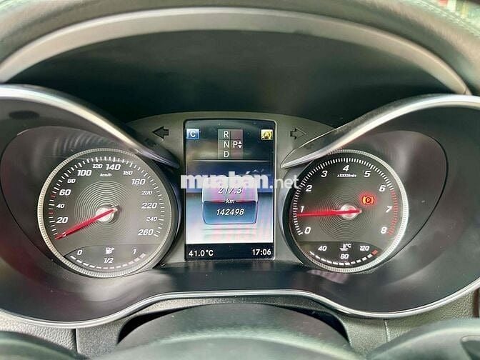 Mercedes Benz C Class 2016 C300 AMG - 140000 km