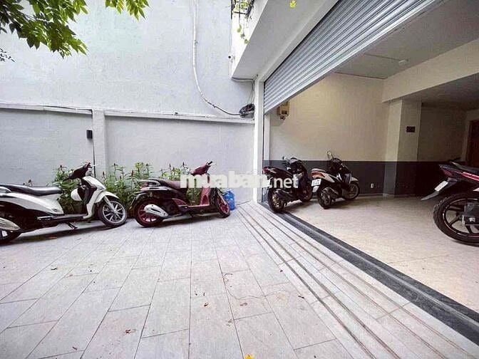 CHO THUÊ CHDV BAN CÔNG - NỘI THẤT CAO CẤP RỘNG 35m2 CHUẨN GU SANG XỊN