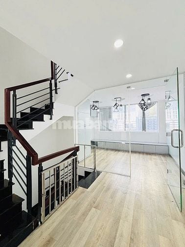 Nhà mới 4x10m 1 trệt 3 lầu st 5PN 3WC gần Trường TH Hiệp Tân